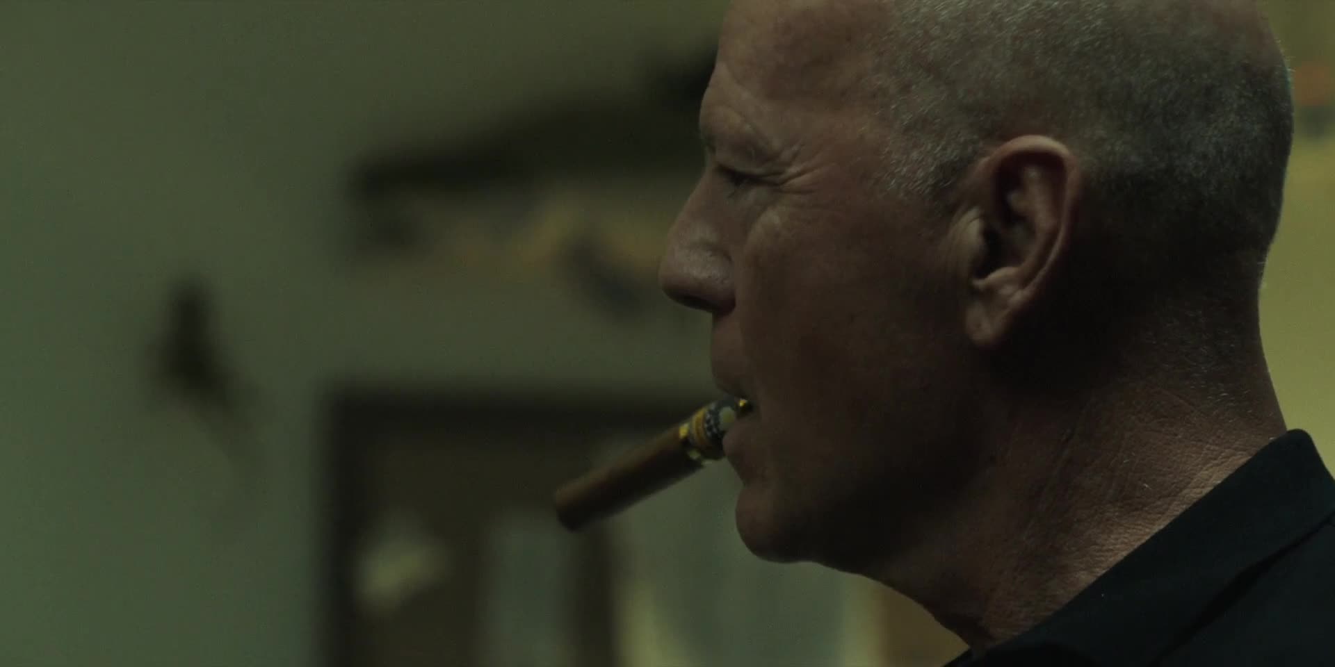Ve špatný čas na špatném místě (Bruce Willis,Ashley Greene,Michael Sirow 2022 Thriller FullHD 1080p ) Cz dabing mkv