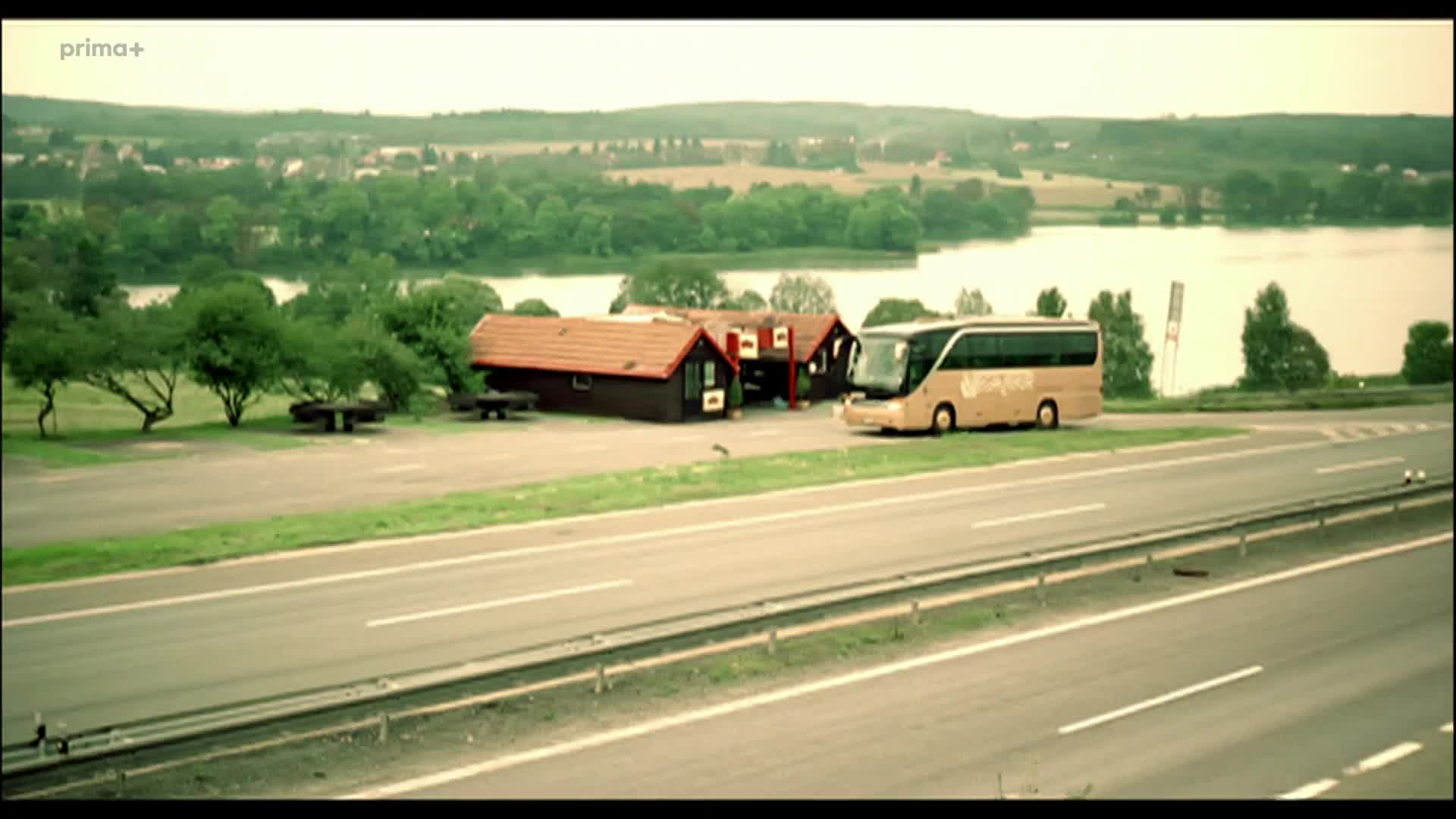 Účastníci zájezdu (2006) komedie mkv