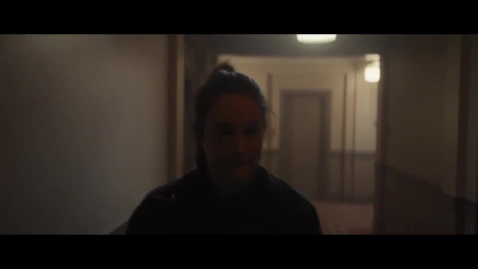 Misantrop V stopách vraha (Shailene Woodley,Ben Mendelsohn,Jovan Adepo 2023 Drama Krimi Mysteriózní Thriller Bdrip 1080p ) Cz dabing mp4