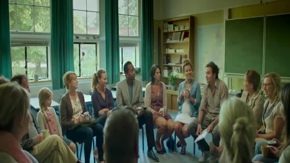 Pan učitel Žabák (Georgina Verbaan,Jeroen Spitzenberger,Bianca Krijgsman 2016 Rodinný Bdrip 1080p ) Cz dabing avi