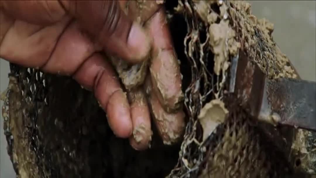Krvavý diamant (Leonardo DiCaprio,Djimon Hounsou,Jennifer Connelly 2006 Dobrodružný Drama Thriller Bdrip 1080p ) Cz+Sk dabing mp4