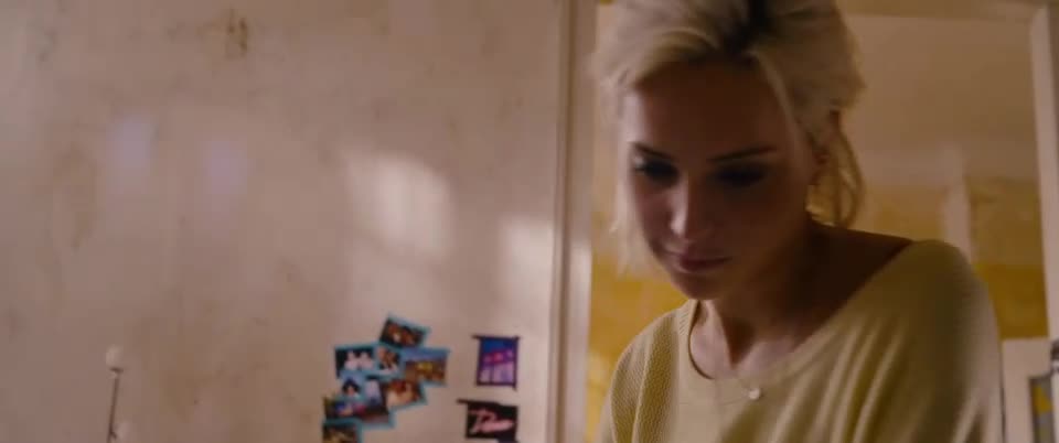 Srážka (Nicholas Hoult,Felicity Jones,Anthony Hopkins,Ben Kingsley 2016 Akční Krimi Thriller Bdrip 1080p ) Cz dabing mp4