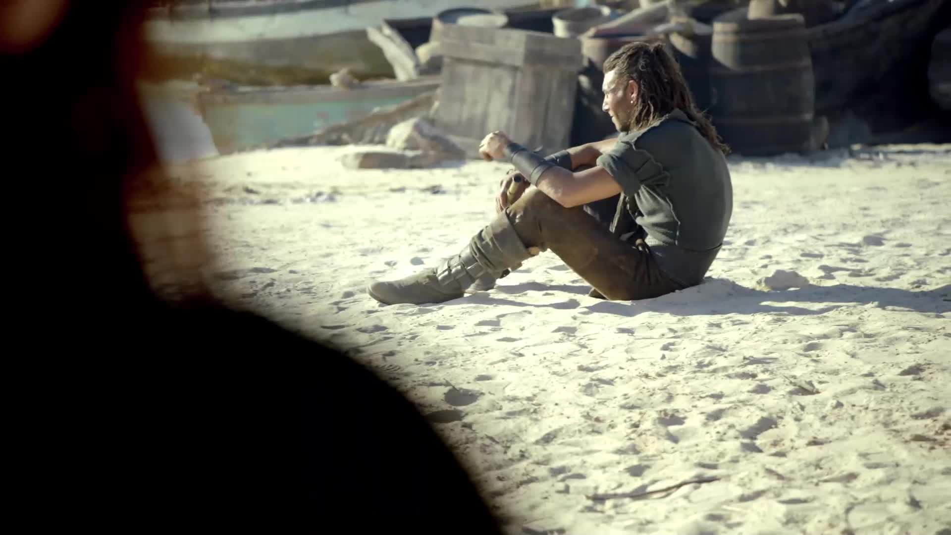 Pod černou vlajkou S01E02 Honba začíná (2014) dobrodružný czdab mp4