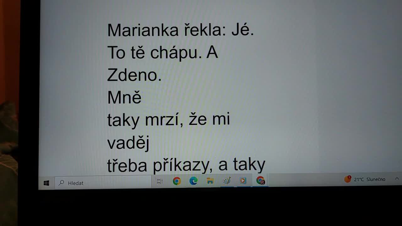 11 6 2025 princezna Marianka Mimapinková mluví s překladačem 2 mp4