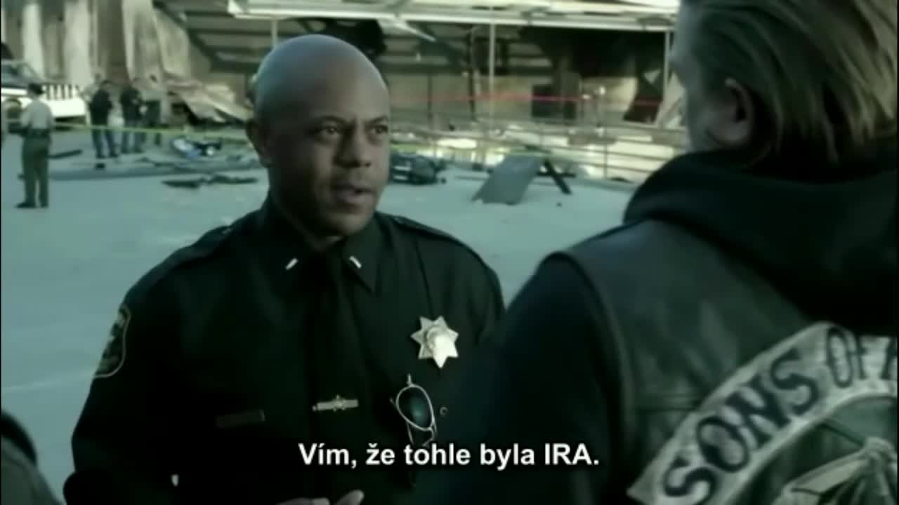 Zákon gangu (S06E06 epizóda) (Charlie Hunnam,Katey Sagal,Ron Perlman 2013 Drama Krimi Bdrip 1080p ) En dabing+cz titulky mp4