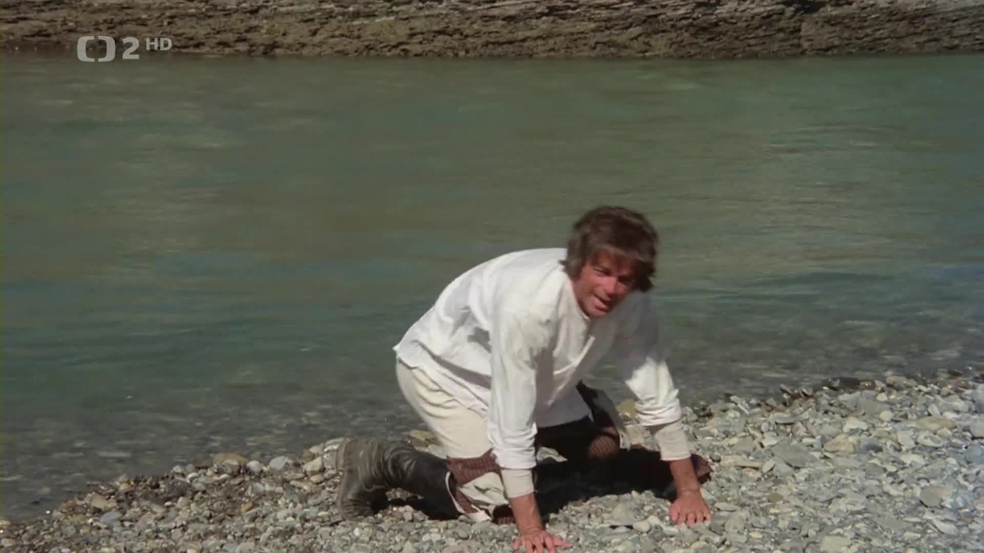 Přes velký předěl (1977) cz dabing mkv