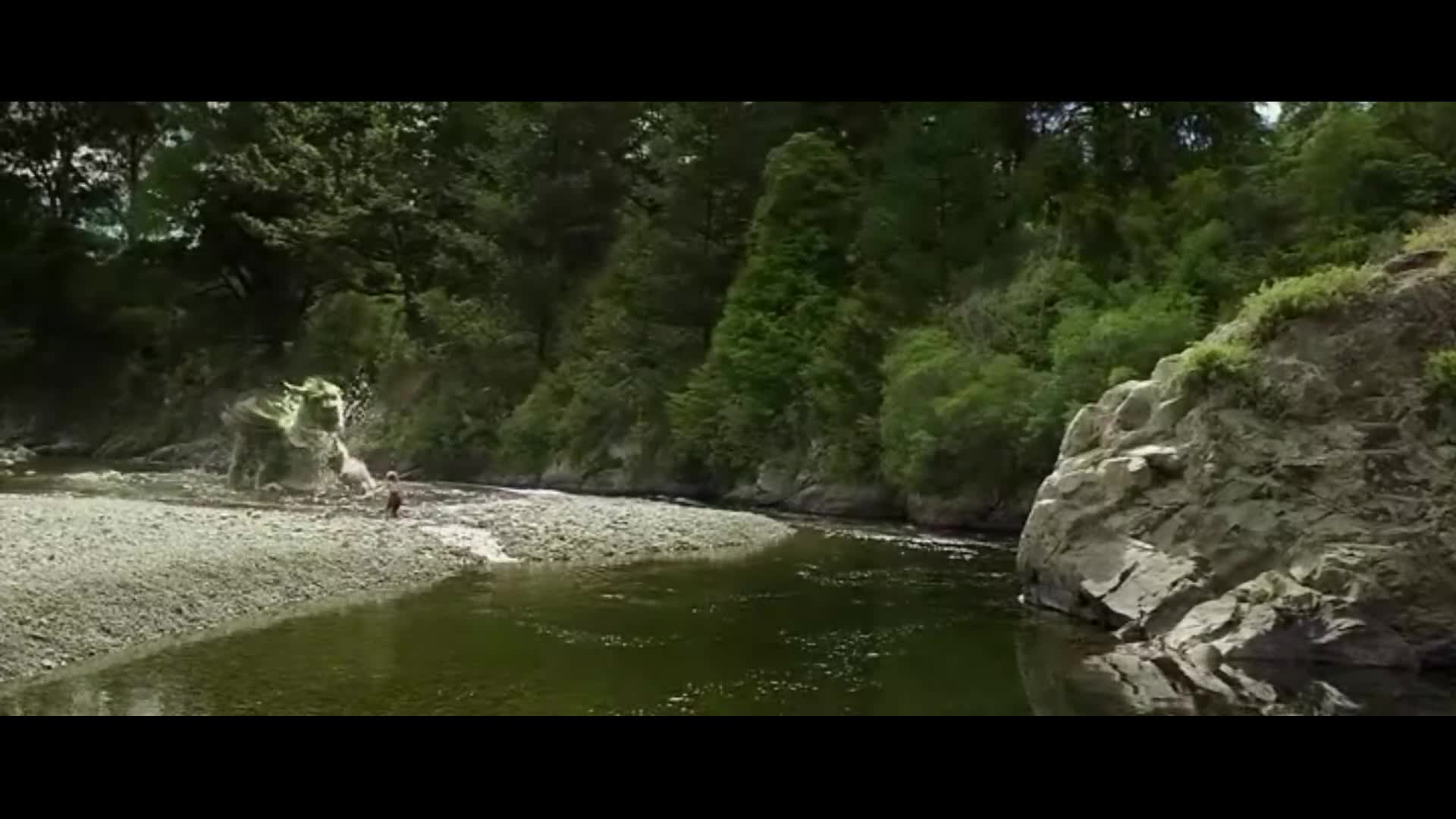 Můj kamarád drak (Bryce Dallas Howard, Robert Redford, Oakes Fegley 2016 Fantasy Akční Dobrodružný Komedie Rodinný Bdrip 1080p ) Cz+Sk dabing mp4
