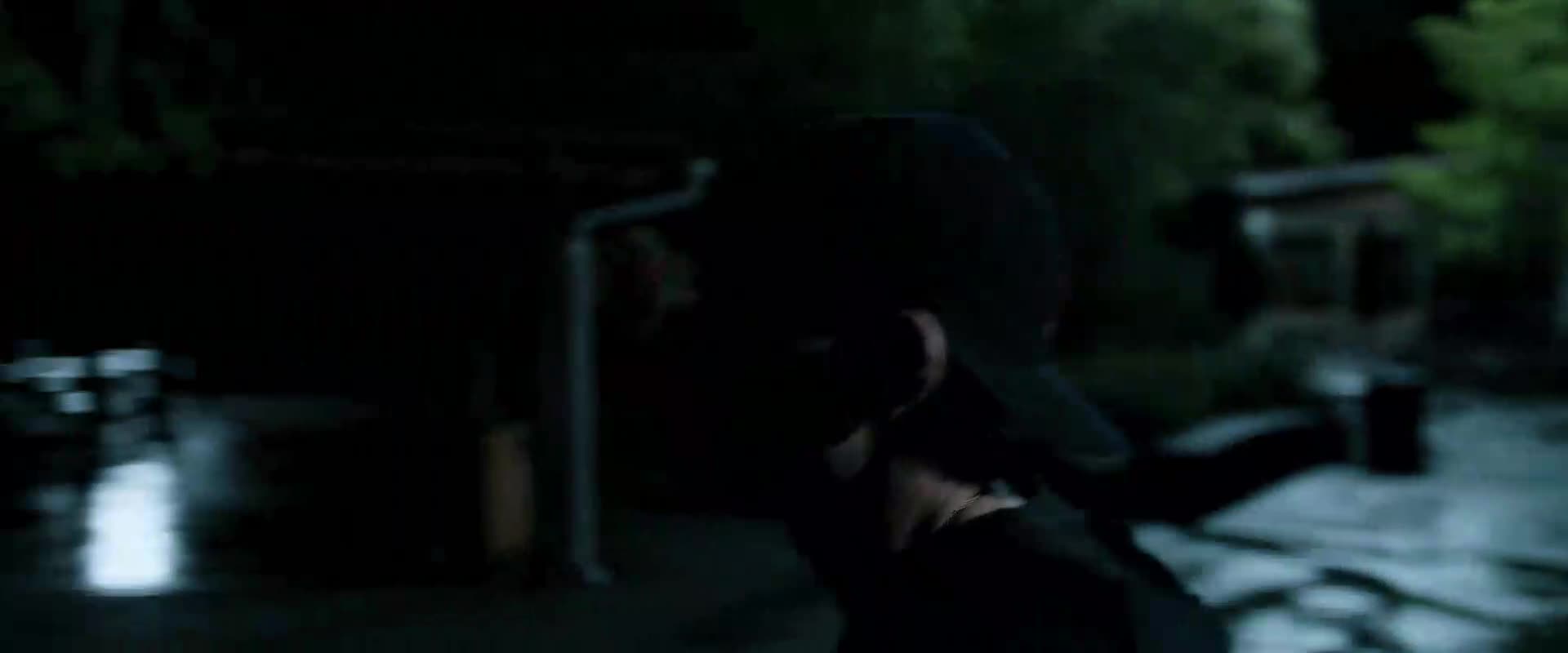 Chraň nás od zlého (Eric Bana,Édgar Ramírez,Olivia Munn 2014 Mysteriózní Horor Thriller Bdrip 1080p ) Cz dabing avi