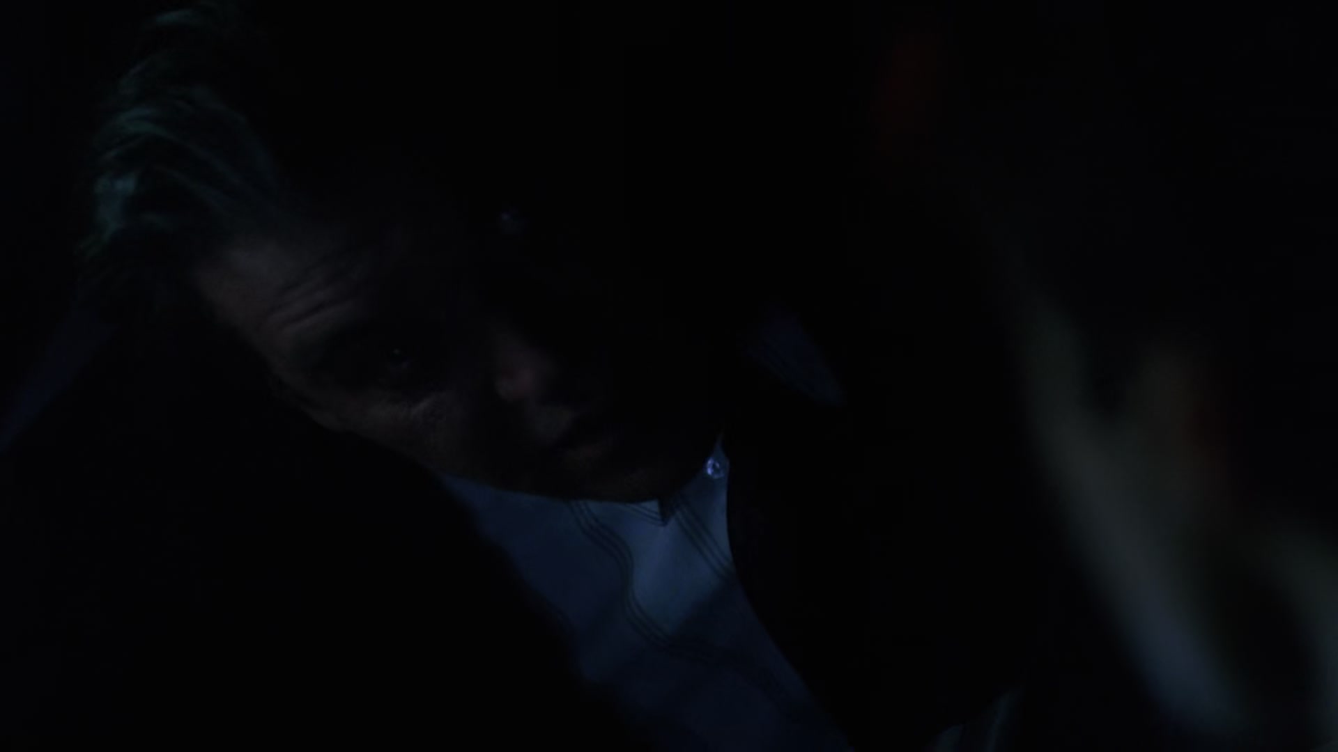 Akta X S03E23 24 1995 CZ dab Mokrý spoj mkv