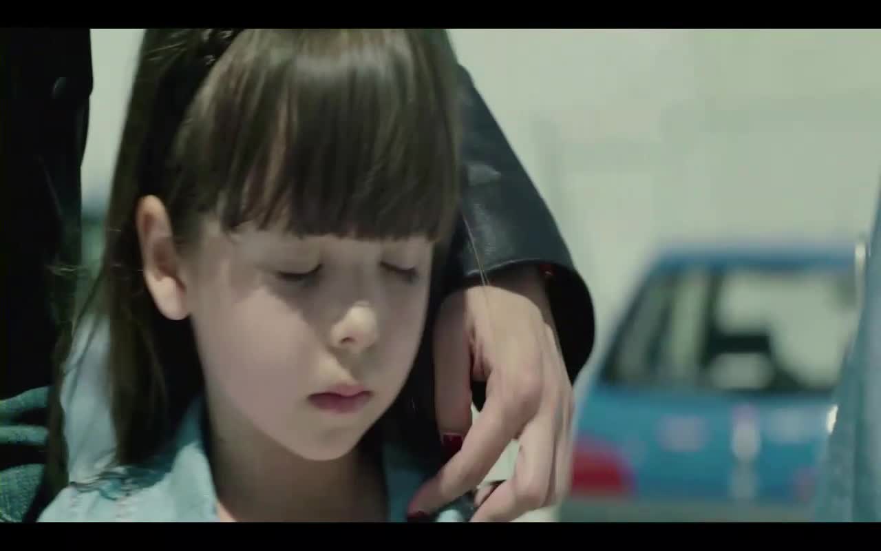 Nebezpečná kořist (Albert Dupontel, Alice Taglioni, Stéphane Debac 2011 Thriller Krimi Akční Bdrip 1080p ) Sk dabing avi