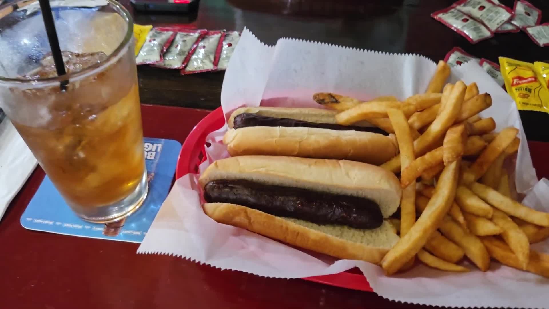 Nadoraz DEATH VALLEY S02E06 30 2025 SK dab 1080p Feliciou na štart vesmírnej rakety Falcon 9 a ďalej do Miami mp4