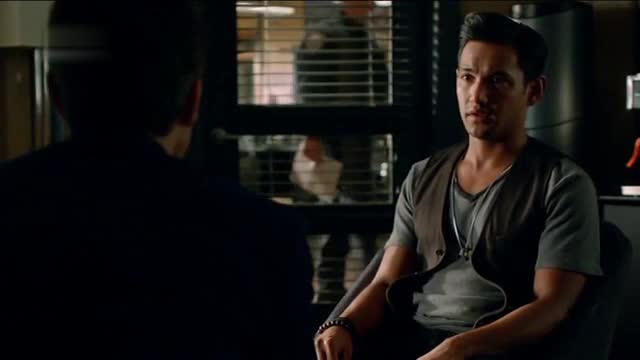 Castle na zabití S07E05 Vrah v síti mp4