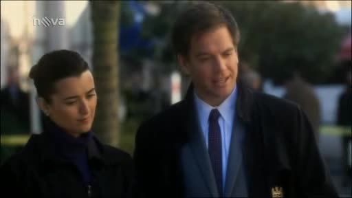 NCIS 08x16 Modrá smrt avi