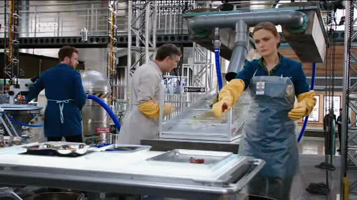 Sběratelé kostí 09x14 Šachista ve žlabu avi