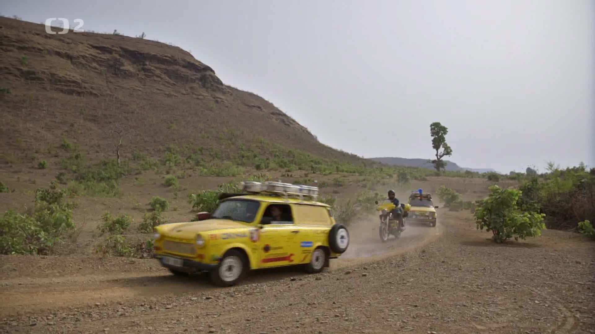 05 Trabantem z Indie az domu E05 Hranice a pohřební hranice mp4