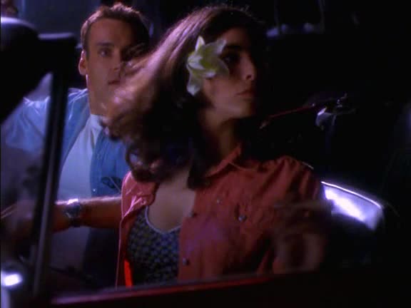 JAG 03x04 kissing scene líbací scéna.avi