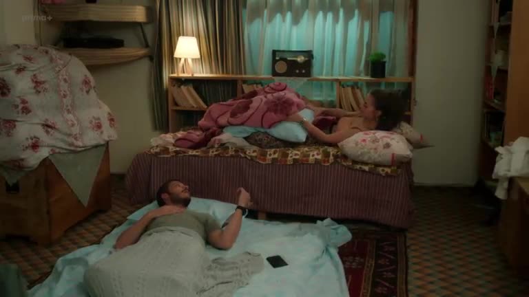 Křehká láska 01x999 Cem (Kubilay Aka) Leyla (Bensu Soral) romantické scény seriálu.mp4
