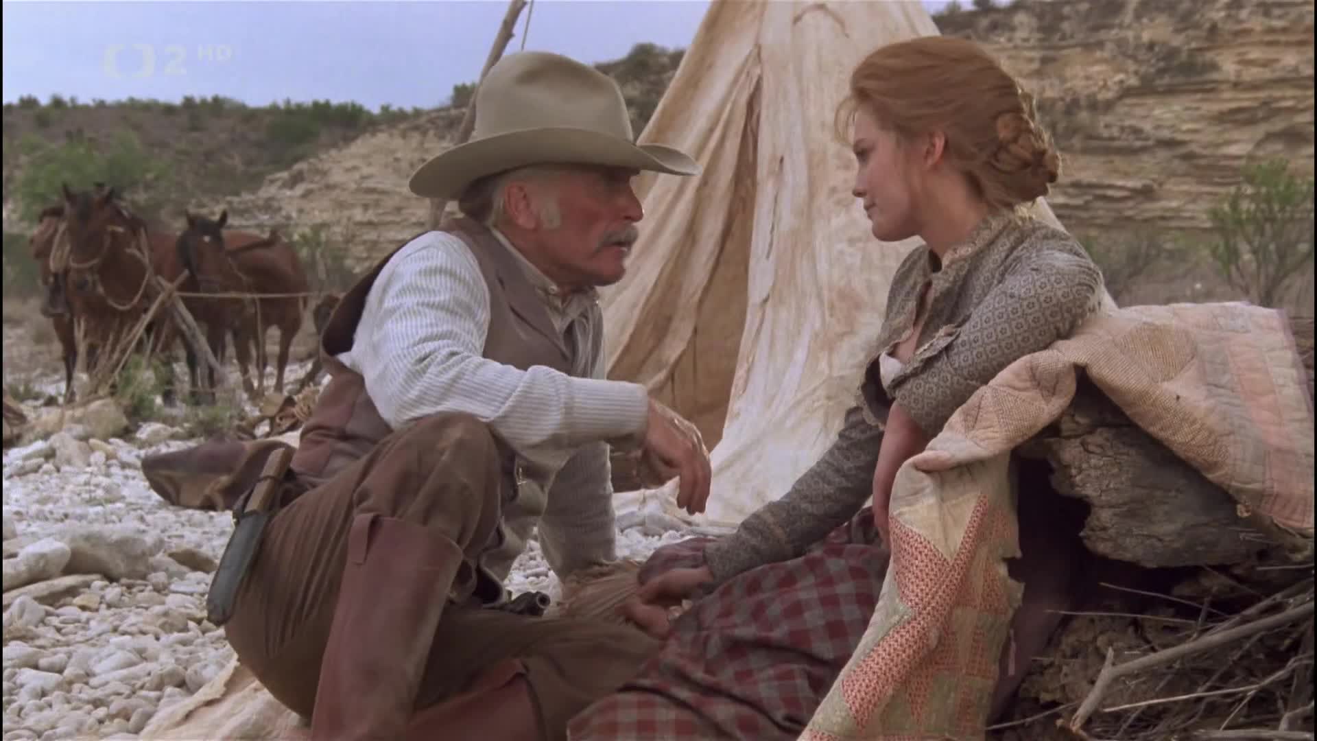 Osamělá holubice 1080i HDTV western sestřih Gus (Robert Duvall) a Lorena (Diane Laneová).mkv