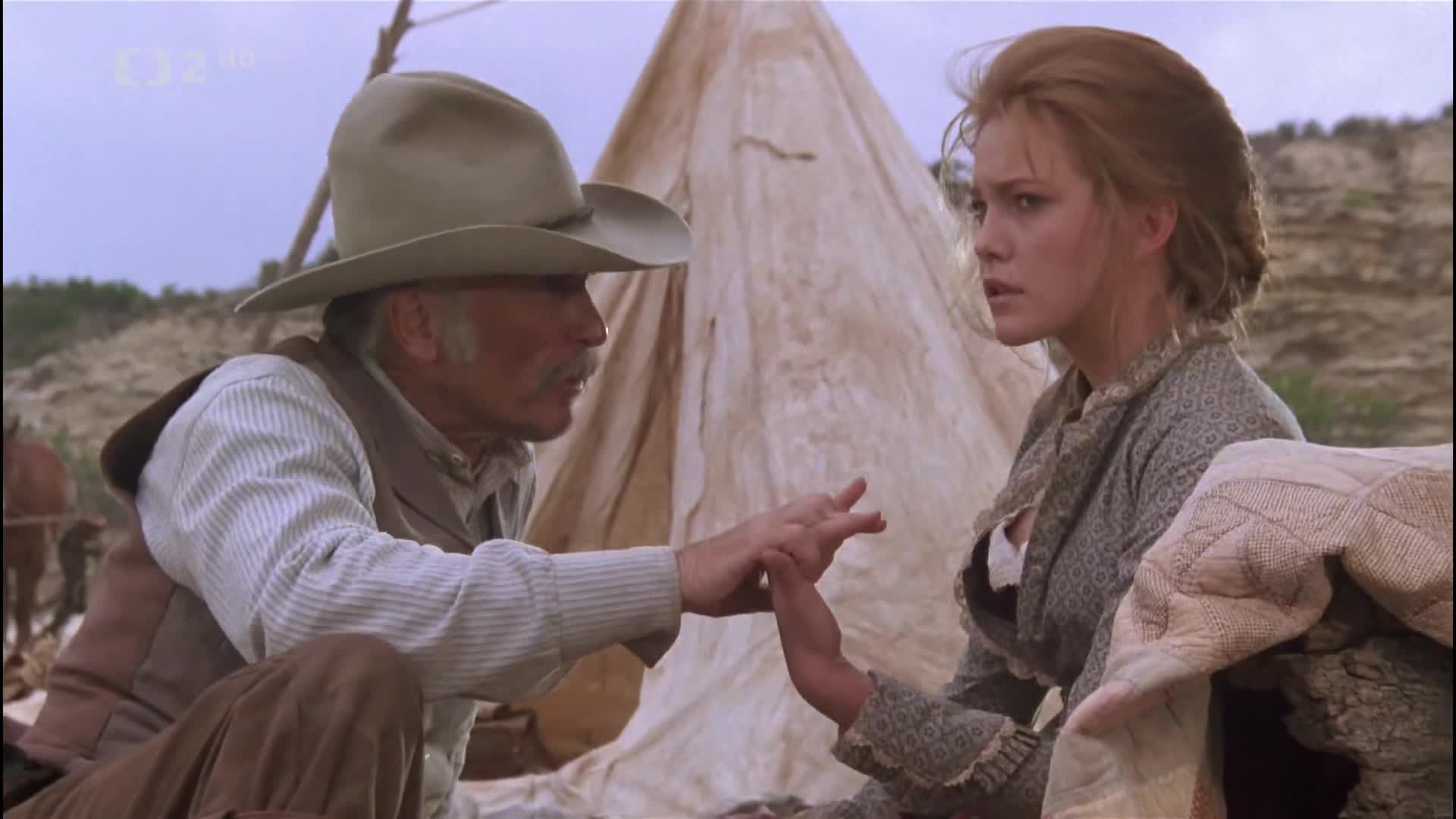 Osamělá holubice 1080i HDTV western sestřih Gus (Robert Duvall) a Lorena (Diane Laneová).mkv