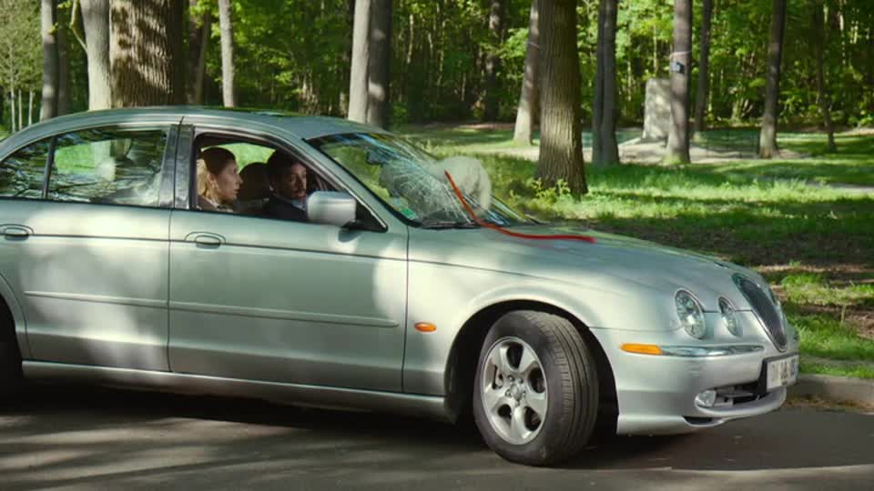 Alibi na klíč (Philippe Lacheau,Elodie Fontan,Julien Arruti 2017 Komedie Bdrip 1080p ) Cz dabing mp4