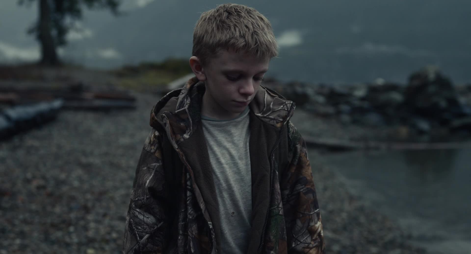 Paroží (Keri Russell,Jesse Plemons,Jeremy T Thomas 2021 Mysteriózní Horor Drama Bdrip 1080p ) Cz dabing mkv