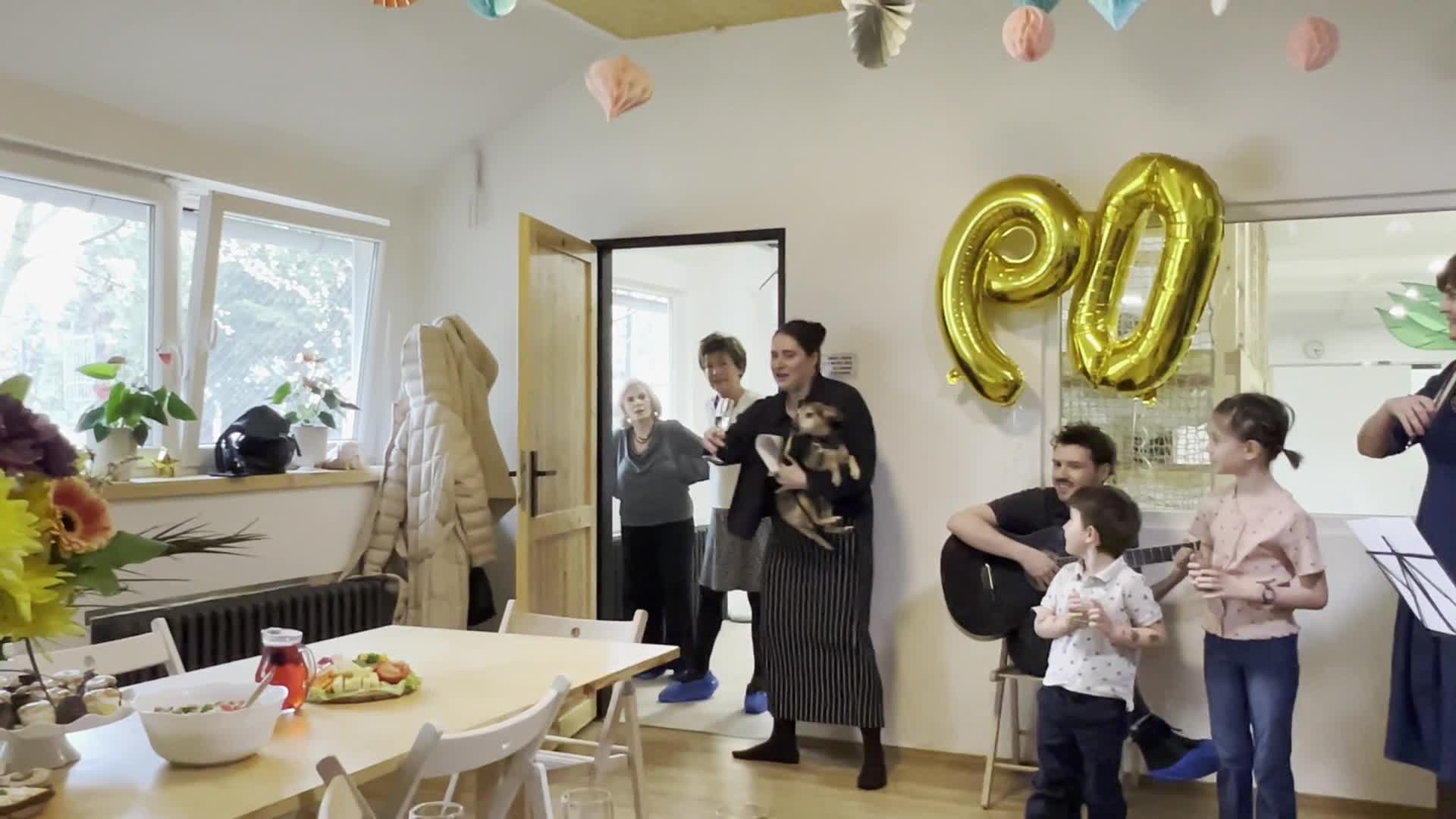 video z oslavy babi mp4
