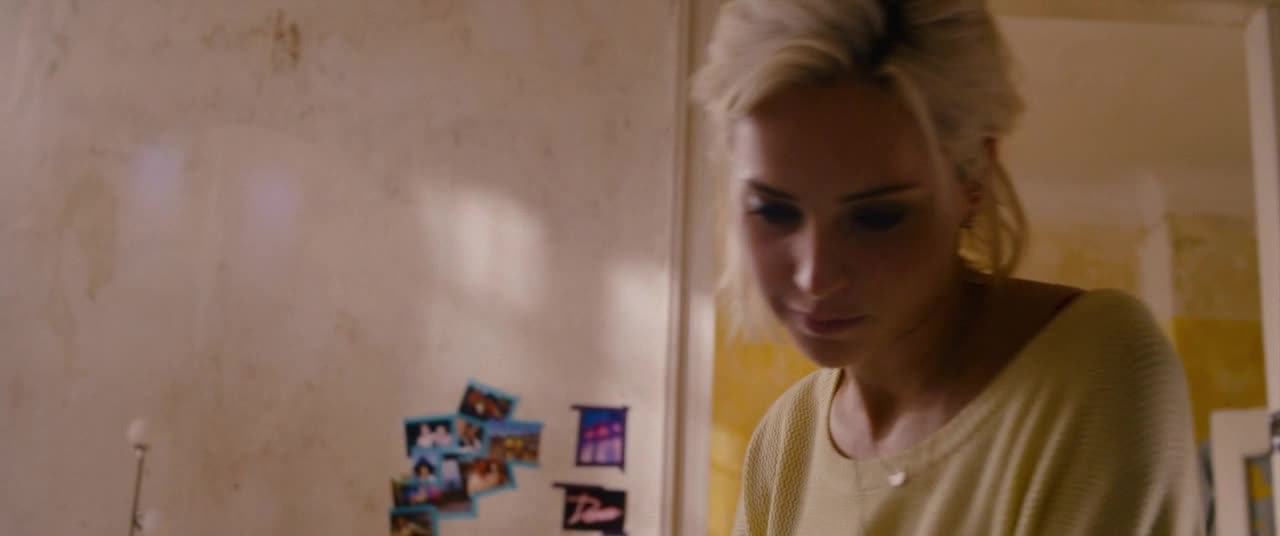 Srážka (Nicholas Hoult,Felicity Jones,Anthony Hopkins,Ben Kingsley 2016 Akční Krimi Thriller Bdrip 1080p ) Cz dabing avi