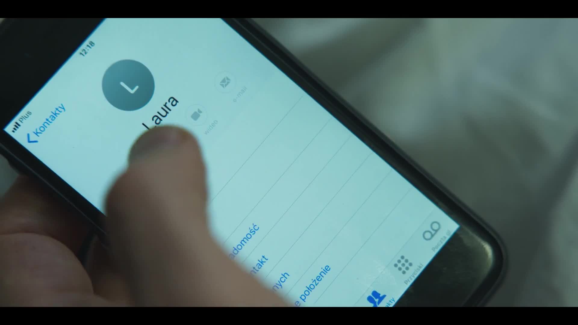 Temné lesy W glebi lasu S01E06 Dlouhá cesta domů (2020) krimi thriller czdab avi