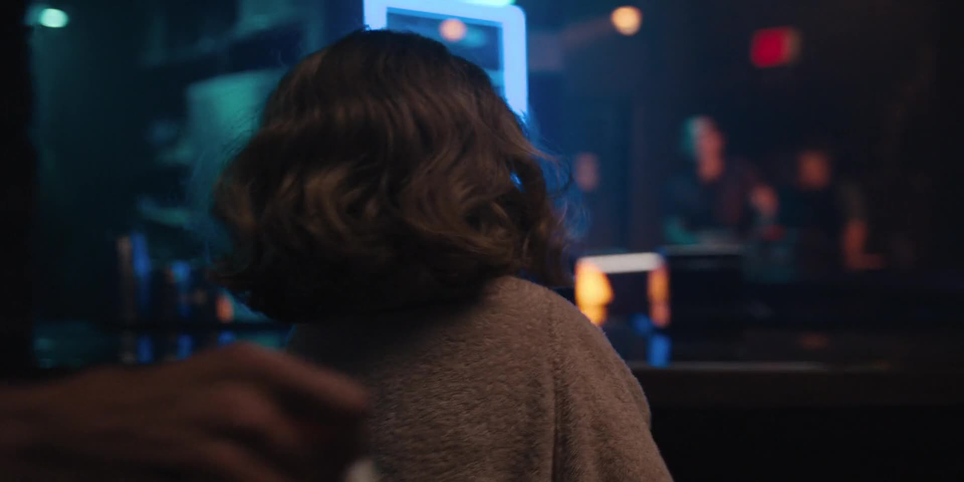Ezra (Bobby Cannavale, William A Fitzgerald, Rose Byrne, Robert De Niro 2023 Drama Komedie Bdrip 1080p ) en+Cz dabing mkv