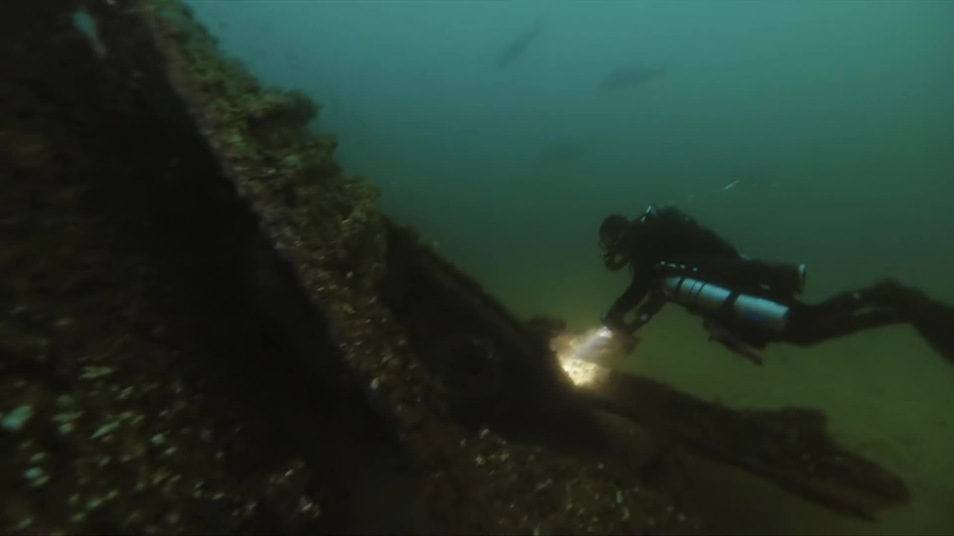 The Bermuda Triangle Into Cursed Waters 2022 S01E01 [ENG1080p] mp4