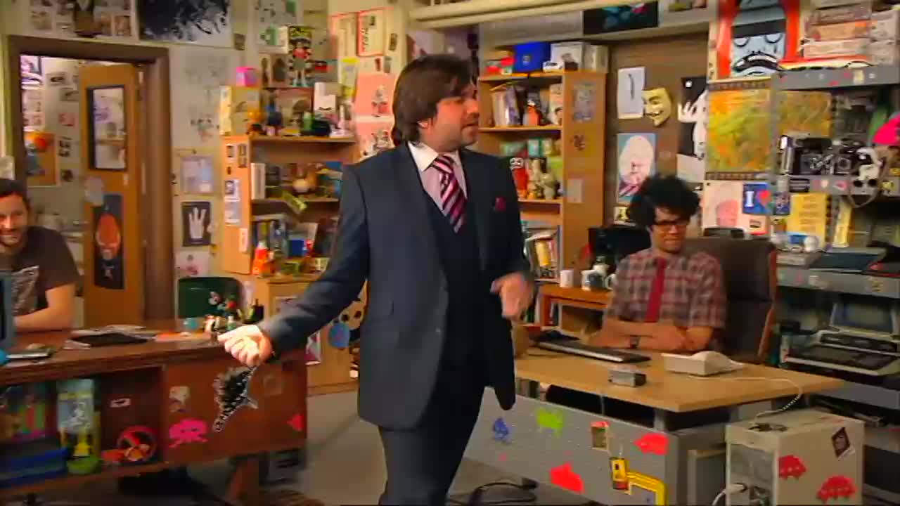 Ajťáci S04E03 06 2010 CZ dab Něco se stalo mp4