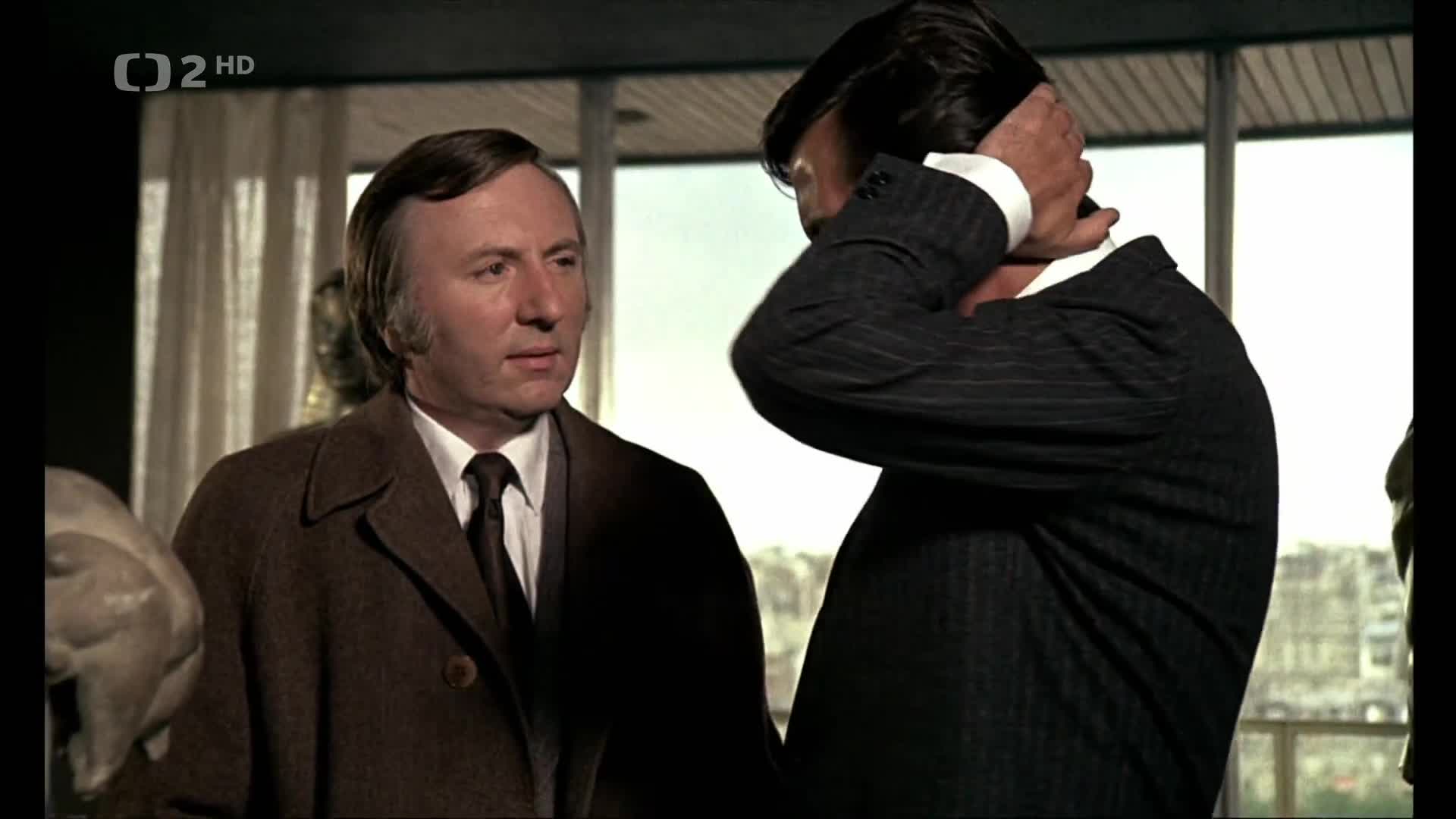 Velký blondýn s černou botou 1972 CT 2 HD T2 270 2025 11 24 19 45 mp4