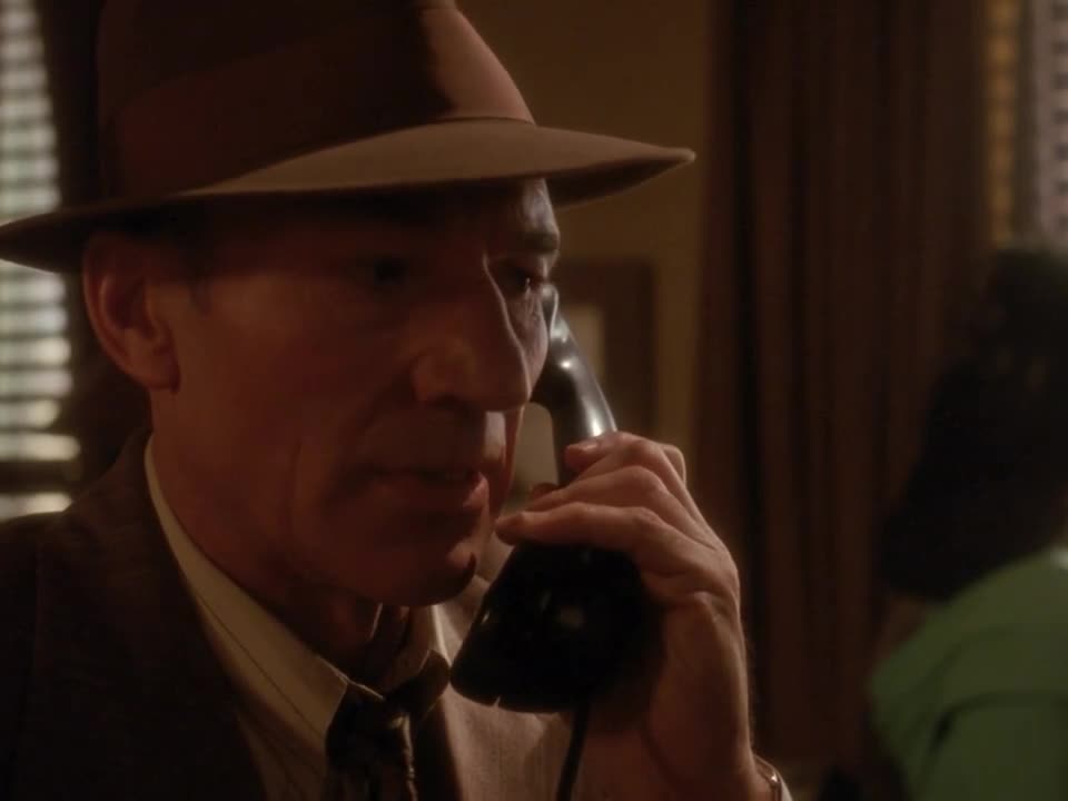 Star Trek Nová generace S04E14 Stopy CZ dabing mp4