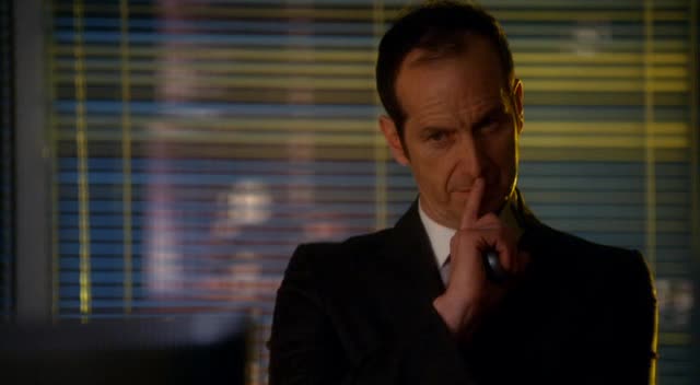 Kriminálka Miami 08x14 Bouře avi