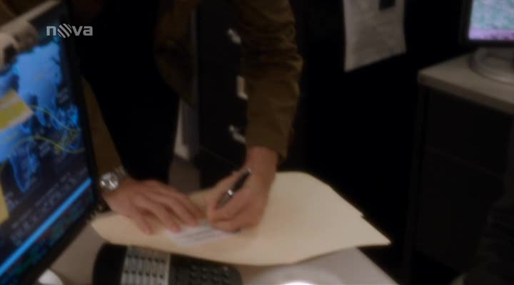 NCIS S09E17 Utajované informace avi