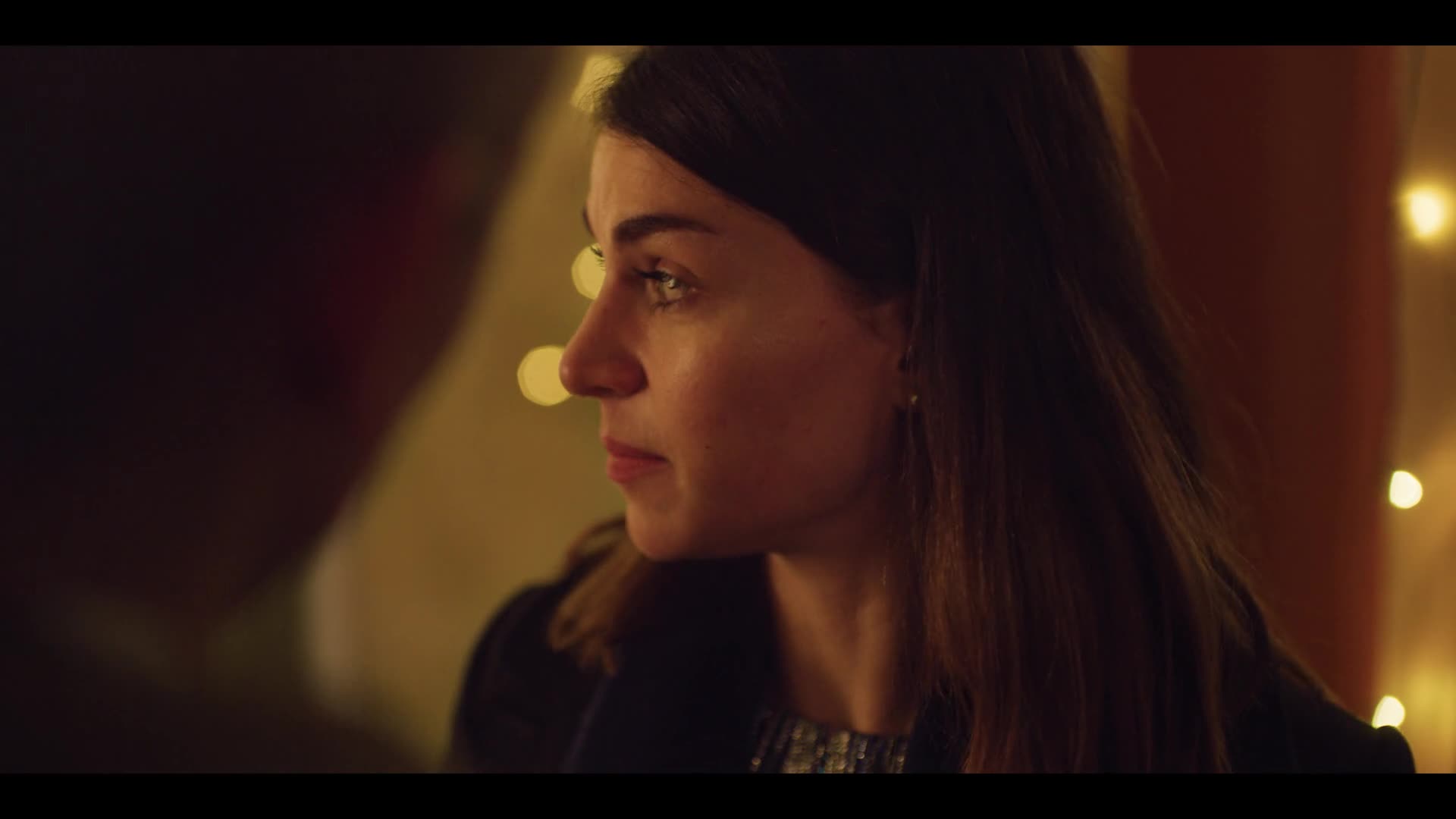 Vánoce u našich S02E06 Vánoční zmatek Hjem til jul last scene confession závěrečná romantická scéna vyznání.mkv
