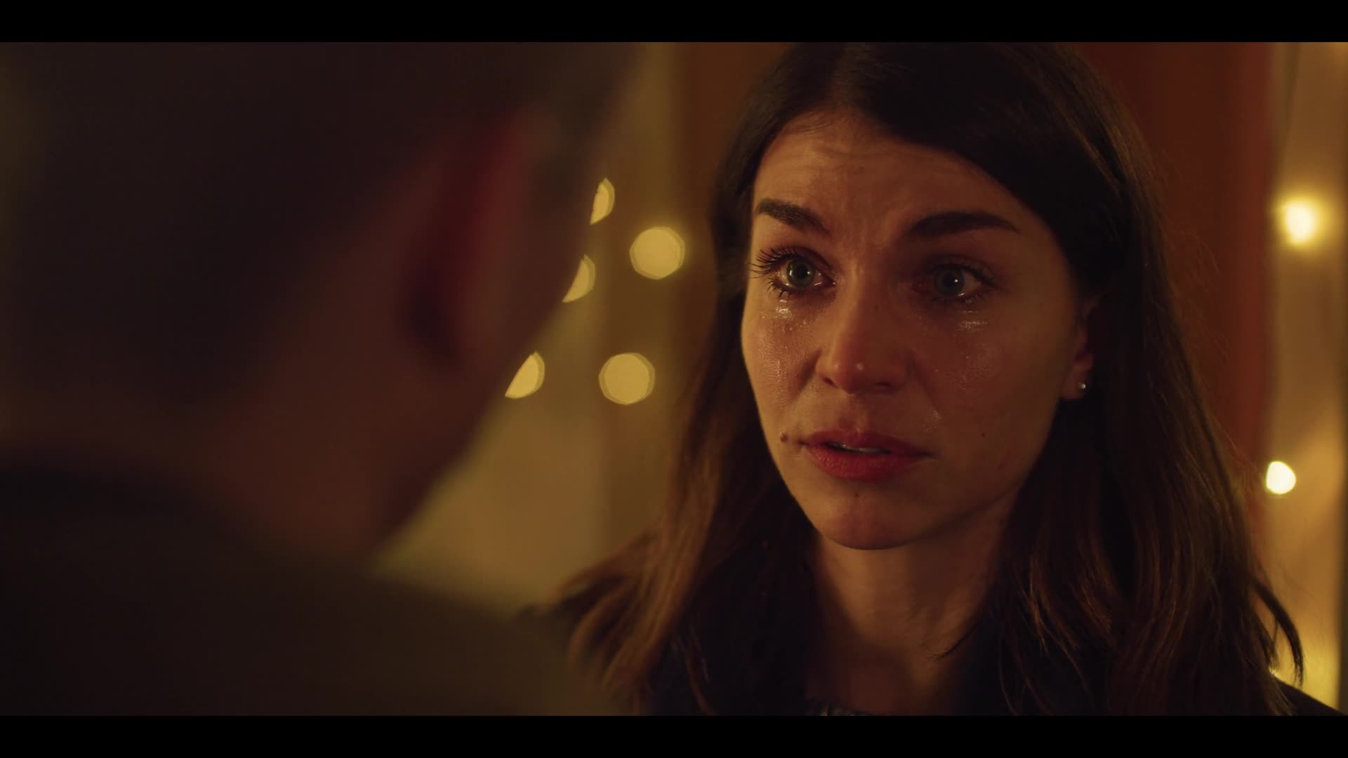 Vánoce u našich S02E06 Vánoční zmatek Hjem til jul last scene confession závěrečná romantická scéna vyznání.mkv
