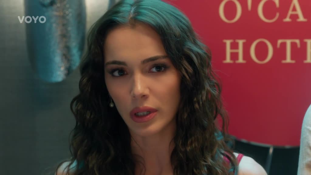 Nauč mě milovat 01x999 Ates Leyla společné romantické scény.mp4