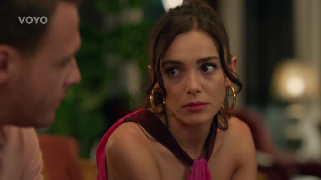 Nauč mě milovat 01x999 Ates Leyla společné romantické scény.mp4
