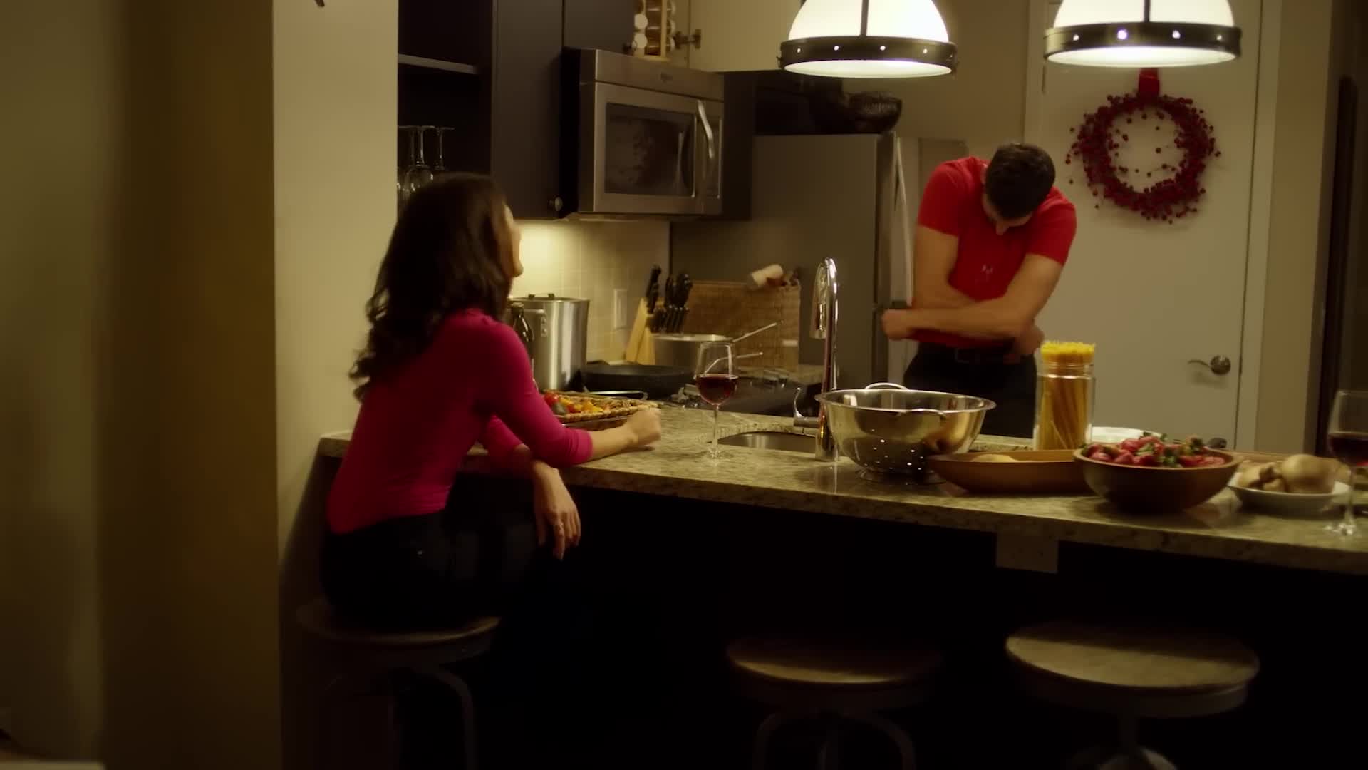 Láska pod vrcholky hor (2018) romantický sestřih Shane (Scott Cavalheiro) a Clara (Kaitlyn Leeb).mp4