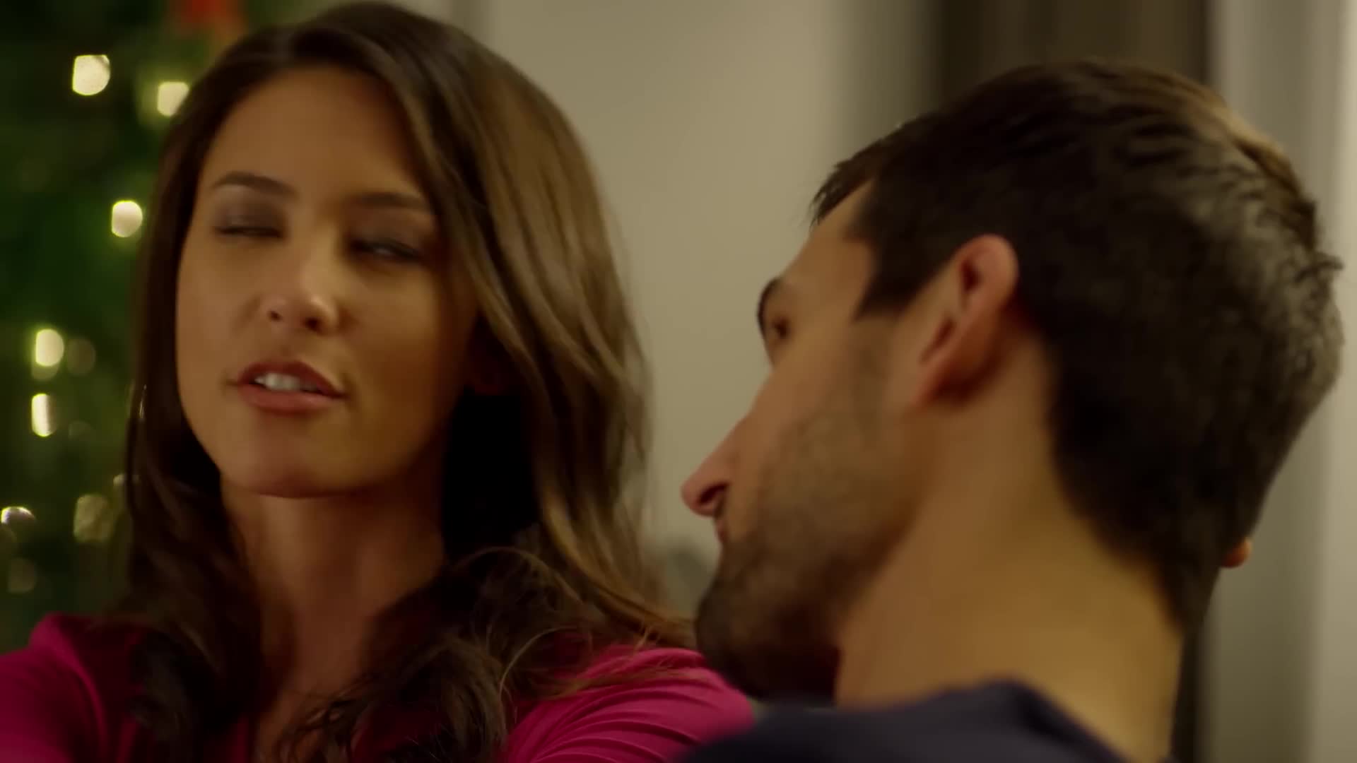 Láska pod vrcholky hor (2018) romantický sestřih Shane (Scott Cavalheiro) a Clara (Kaitlyn Leeb).mp4