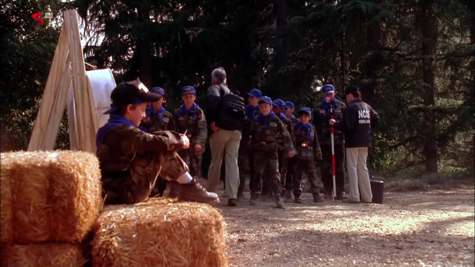 JAG S08E20 24 2002 CZ dabing 1080p FHD Ledová královna mkv