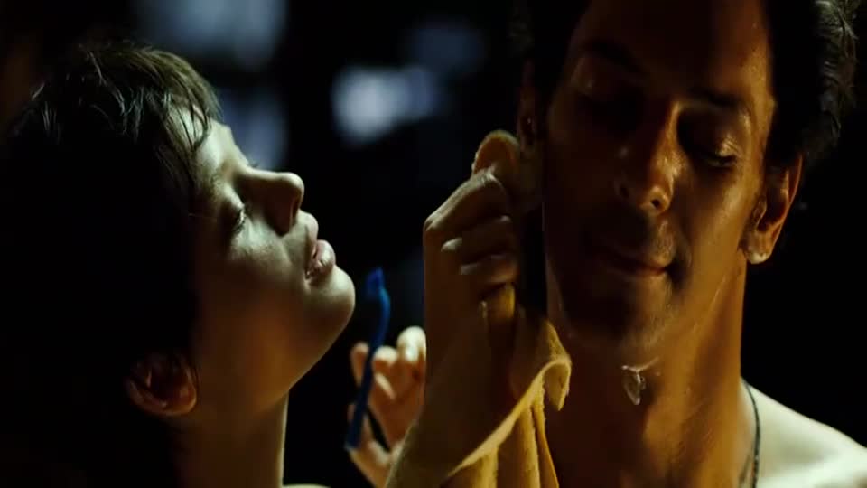 Largo Winch (Tomer Sisley,Kristin Scott Thomas,Predrag Miki Manojlovič 2008 Dobrodružný Thriller Akční Bdrip 1080p ) Cz dabing mp4