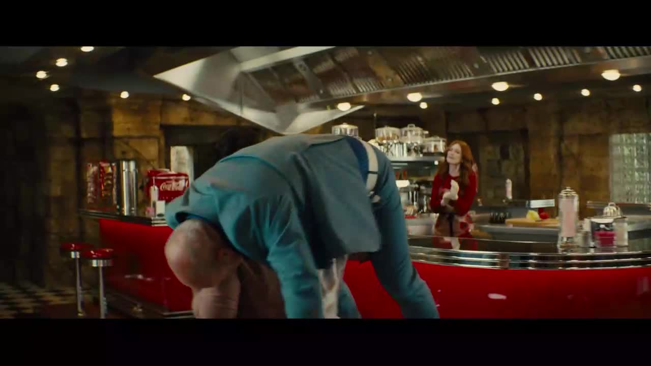 Kingsman Zlatý kruh (Mark Strong,Colin Firth,Julianne Moore,Halle Berry 2017 Akční Dobrodružný Komedie Bdrip 1080p ) Cz dabing avi