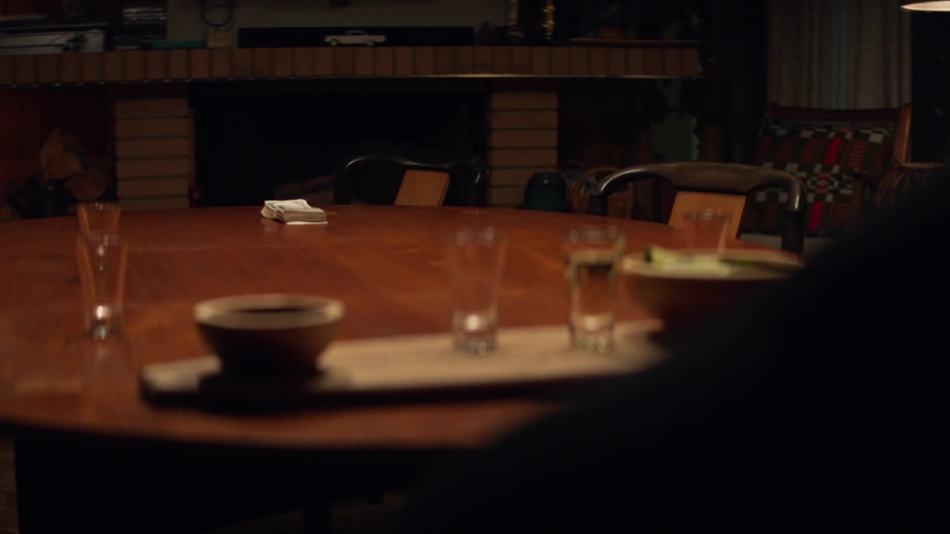 Animal Kingdom S04E02 13 2019 CZ dab 1080p Angela mp4