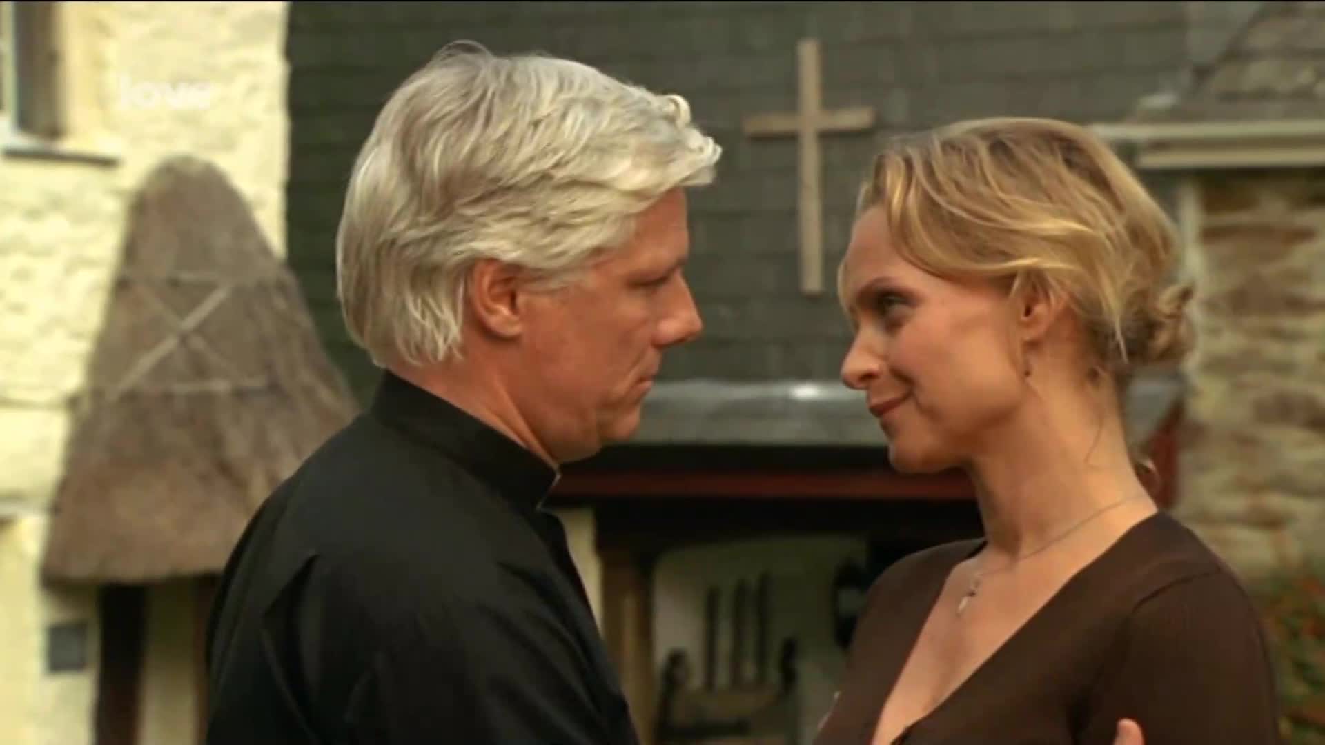 106 Rosamunde Pilcher Nebezpečný příboj 2011 mp4