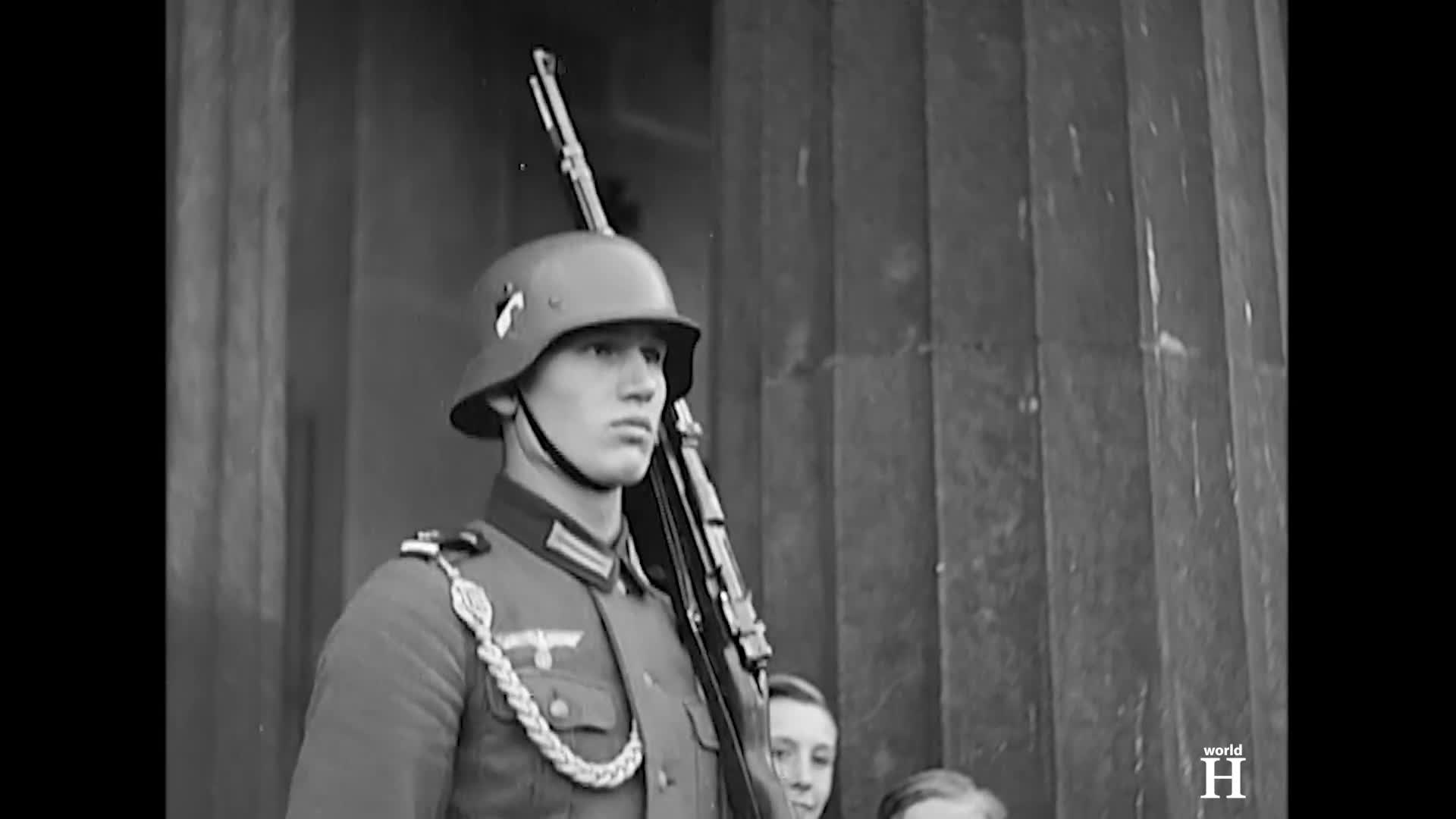 Poprava nacistického generála SS, jehož poprava byla divadlem hrůzy Friedrich Jeckeln mp4