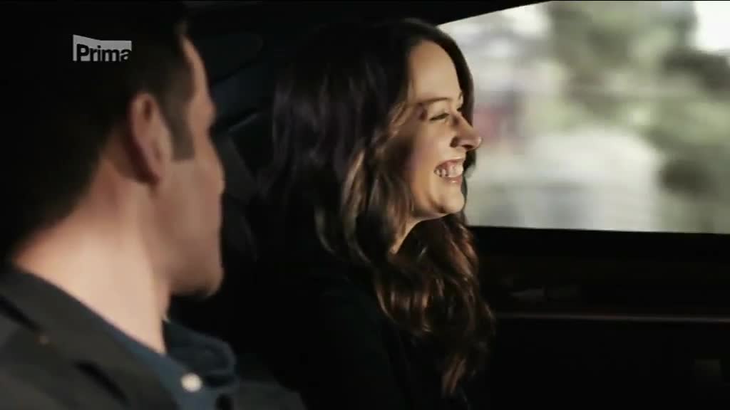 Laska jako z romanu 2015,USA sestřih scén Dylan Bruce a Amy Acker.mkv