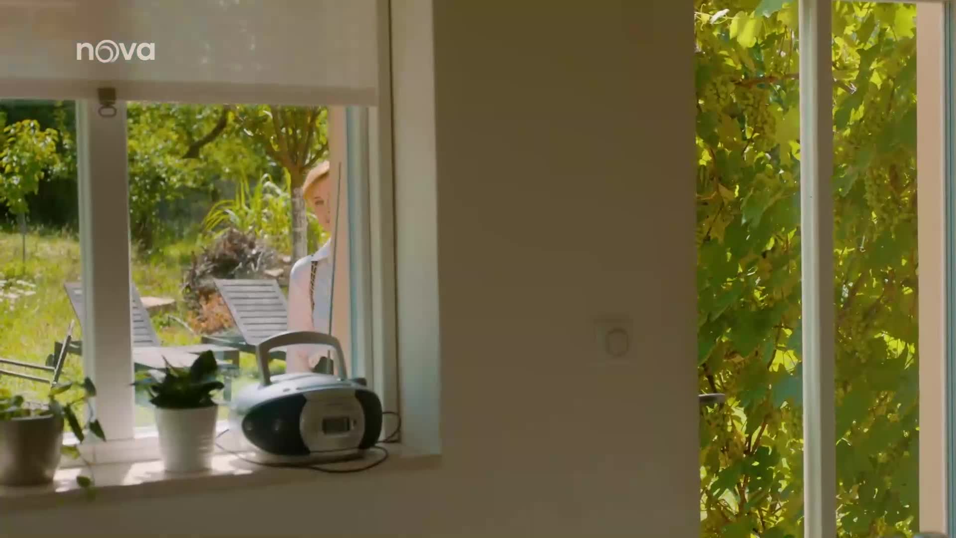 Otec v problémech S01E10 Domov na prodej mkv