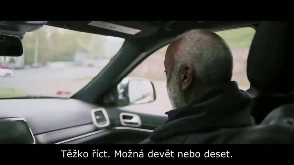 Kolem bloku Around the Block (Christina Ricci,Jack Thompson,Damian Walshe Howling 2013 Dráma Bdrip 1080p ) En dabing+Cz titulky avi